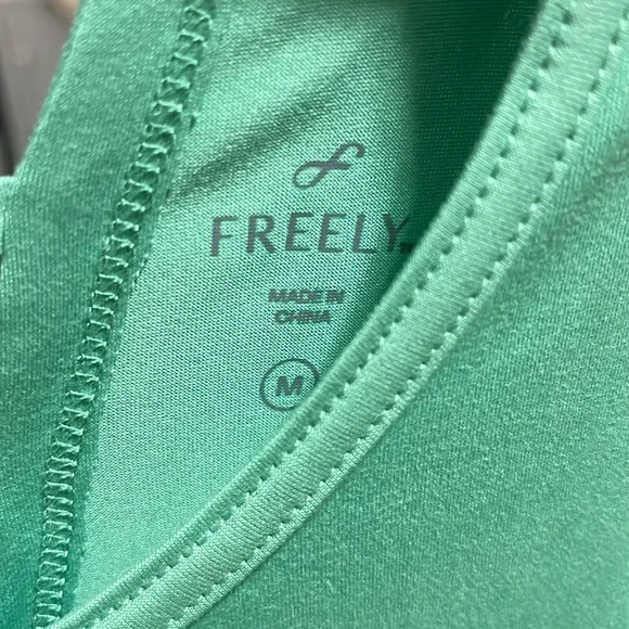 Freely Women’s Mint Green Tank Size Medium NWT - Picture 2 of 5